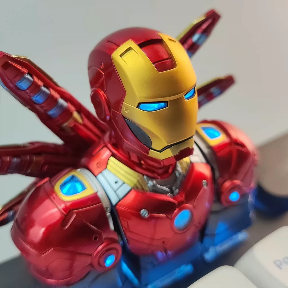 Iron Man Keycap - Hero Shot Red & Gold with Repulsor Backpack